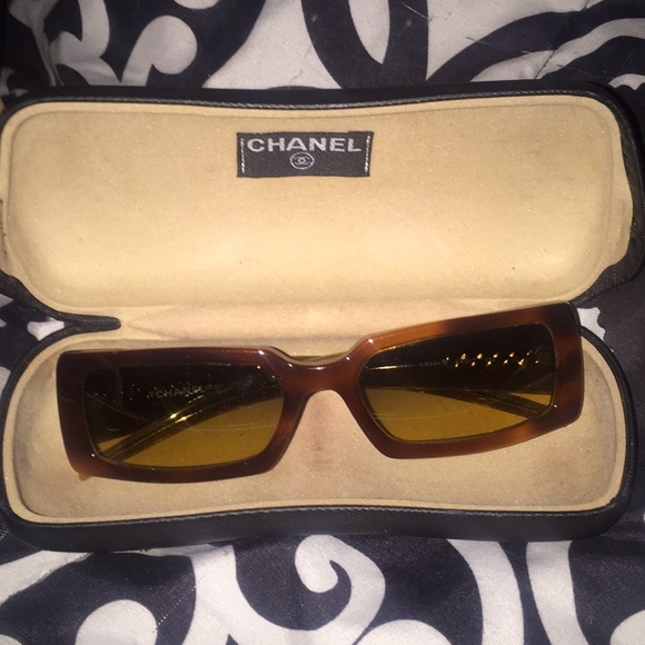 CHANEL Accessories - Chanel authentic sunglasses 🕶 😎